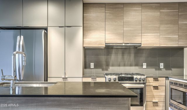 2300 E CAMPBELL Avenue 121, Phoenix, AZ 85016