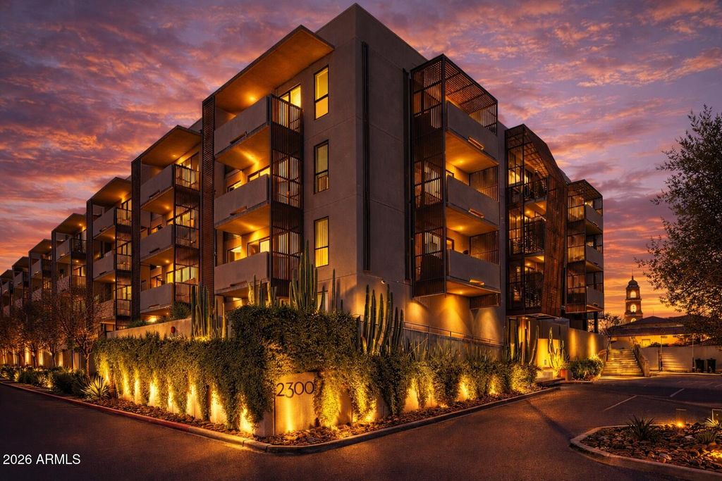 2300 E CAMPBELL Avenue 121, Phoenix, AZ 85016