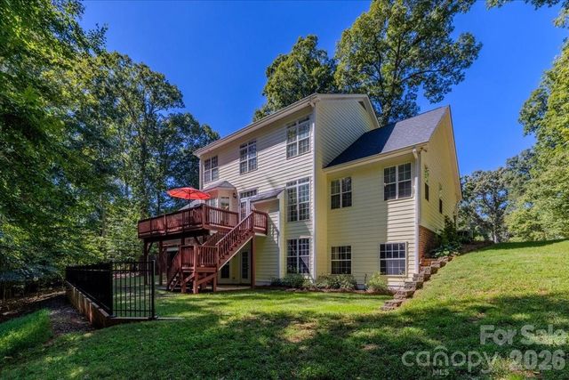 5817 Cross Point Court, Waxhaw, NC 28173