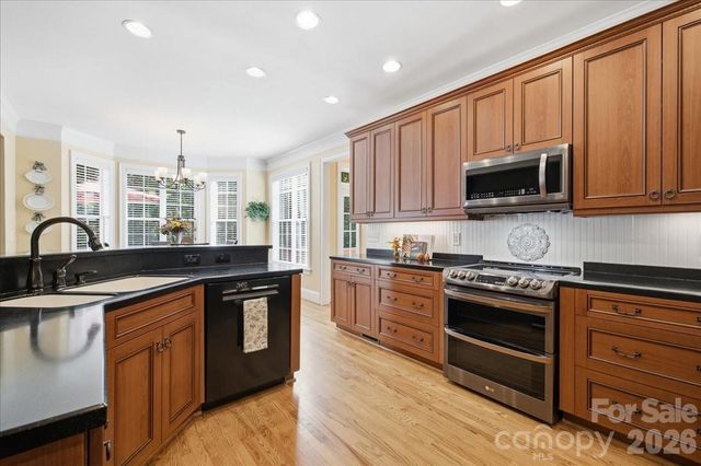 5817 Cross Point Court, Waxhaw, NC 28173