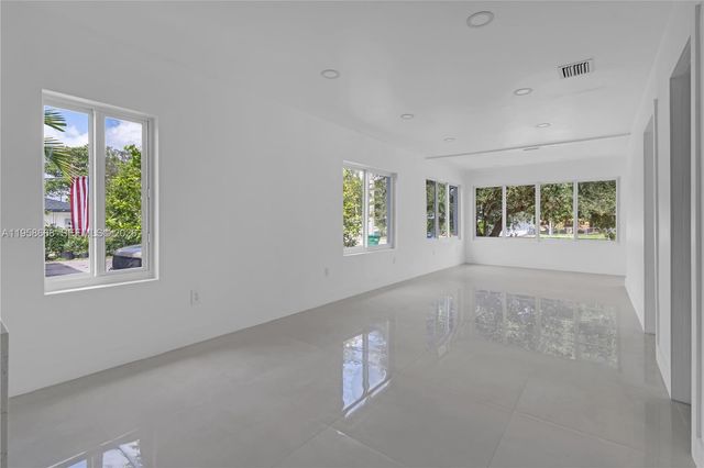 667 NW 14th Street, Florida City, FL 33034