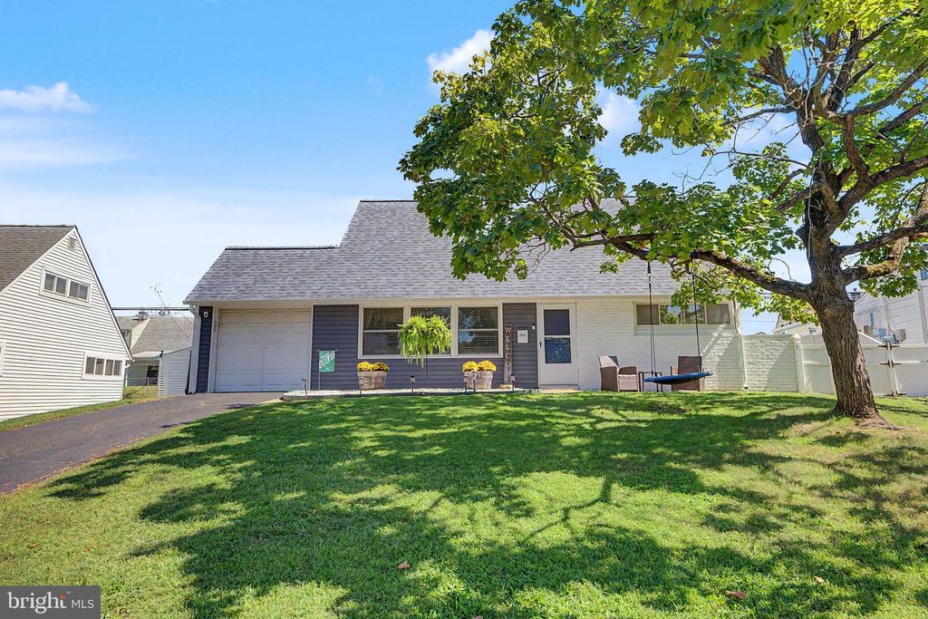 82 KRAFT LN, LEVITTOWN, PA 19055 — photo 3