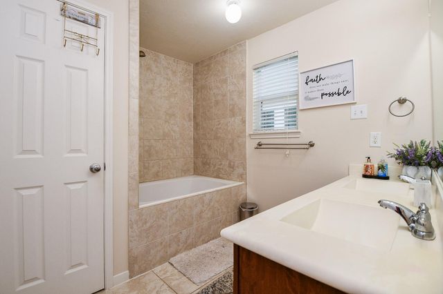 2818 Windy Thicket Lane, Houston, TX 77082