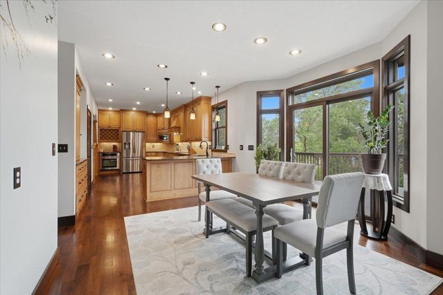 10057 Raleigh Court, Woodbury, MN 55129