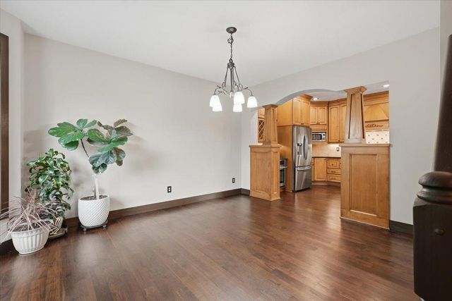 10057 Raleigh Court, Woodbury, MN 55129