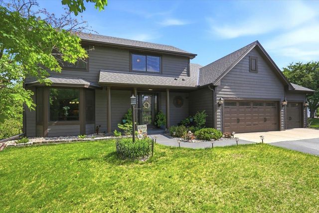10057 Raleigh Court, Woodbury, MN 55129