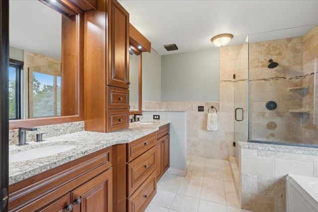 10057 Raleigh Court, Woodbury, MN 55129