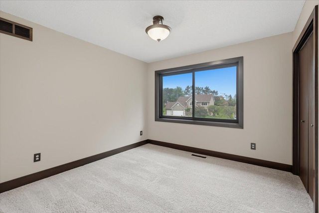 10057 Raleigh Court, Woodbury, MN 55129