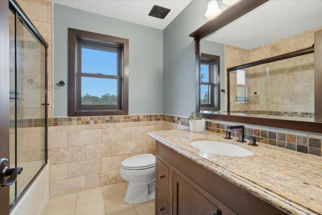 10057 Raleigh Court, Woodbury, MN 55129