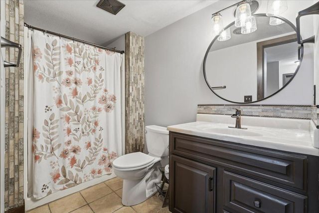 10057 Raleigh Court, Woodbury, MN 55129