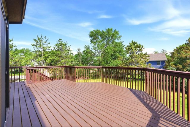 10057 Raleigh Court, Woodbury, MN 55129