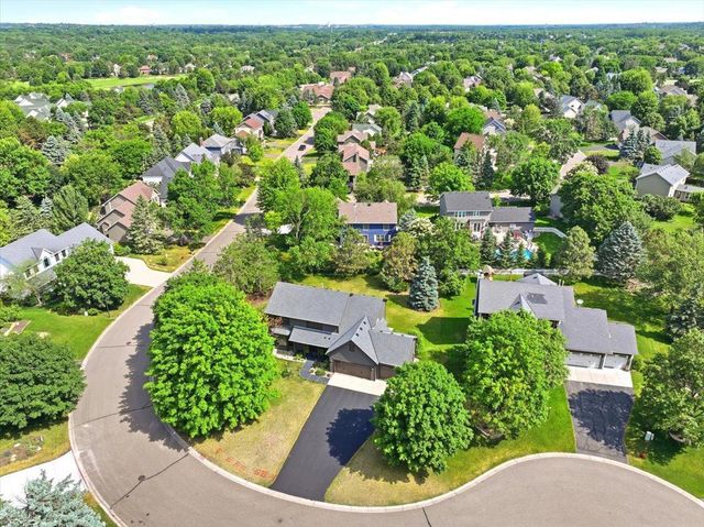 10057 Raleigh Court, Woodbury, MN 55129