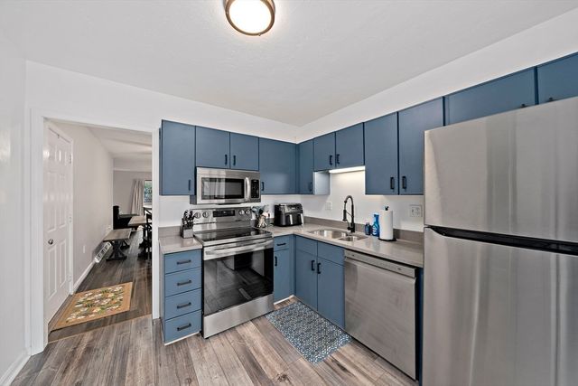 22 Union Square 22, Randolph, MA 02368