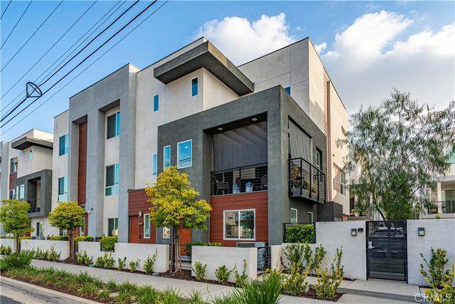 7950 Telegraph, Downey, CA 90240