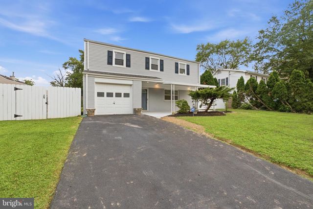 3 DUKE ST, Ewing, NJ 08618