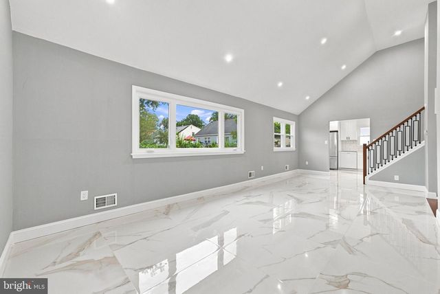 3 DUKE ST, Ewing, NJ 08618