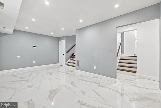 3 DUKE ST, Ewing, NJ 08618