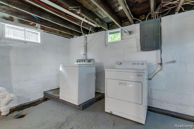 3229 Holly Avenue, Flint, MI 48506