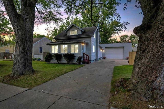 3229 Holly Avenue, Flint, MI 48506