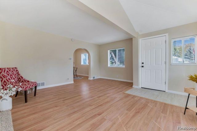 3229 Holly Avenue, Flint, MI 48506