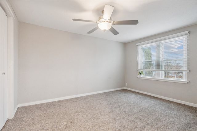 2095 3rd Avenue, Marion, IA 52302