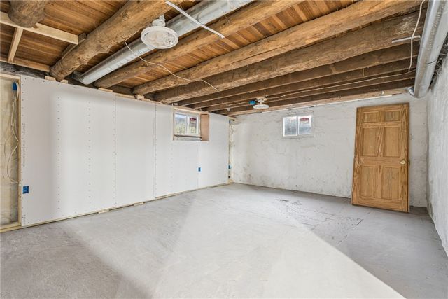 2095 3rd Avenue, Marion, IA 52302