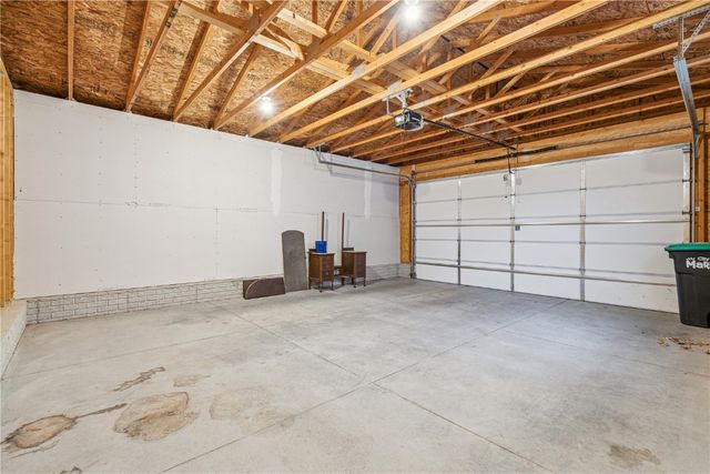 2095 3rd Avenue, Marion, IA 52302