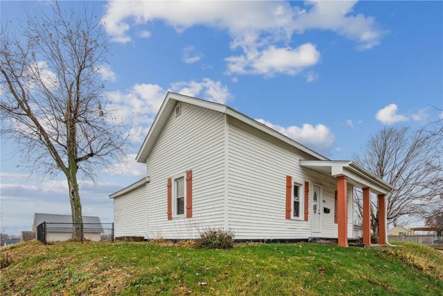 2095 3rd Avenue, Marion, IA 52302