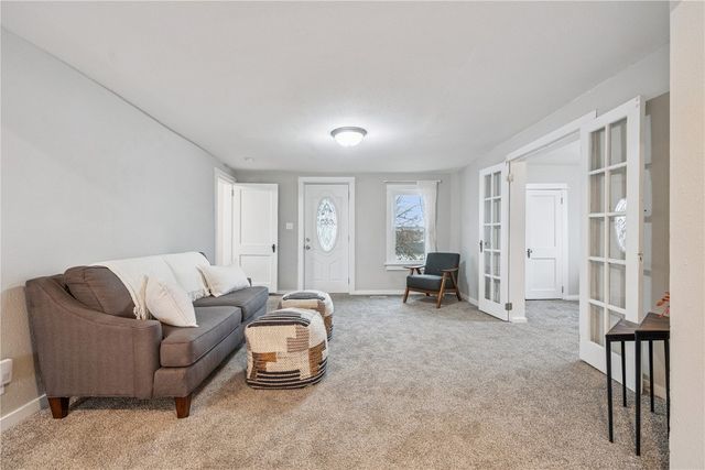 2095 3rd Avenue, Marion, IA 52302