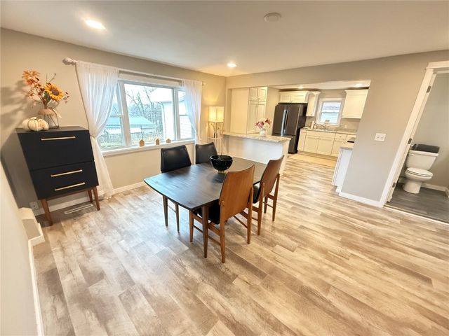 2095 3rd Avenue, Marion, IA 52302