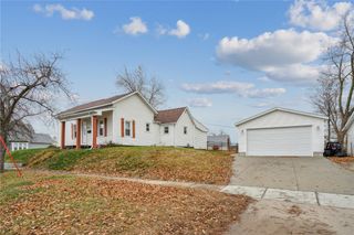 2095 3rd Avenue, Marion, IA 52302