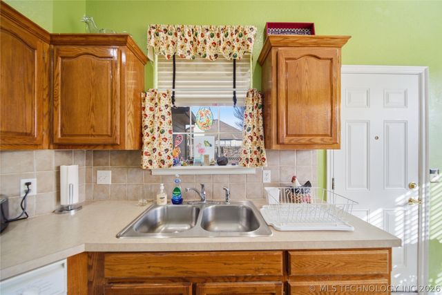 1308 W Richmond Street, Broken Arrow, OK 74012