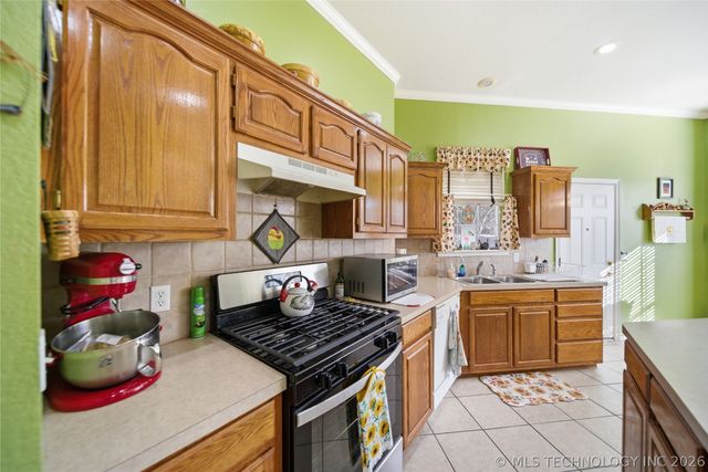 1308 W Richmond Street, Broken Arrow, OK 74012