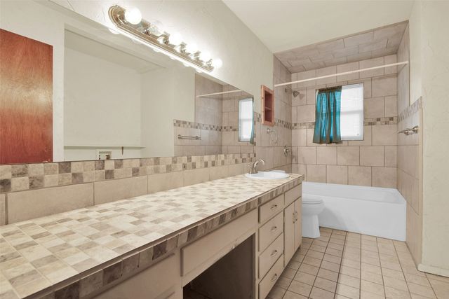 1818 W Hunt Street, Sherman, TX 75092