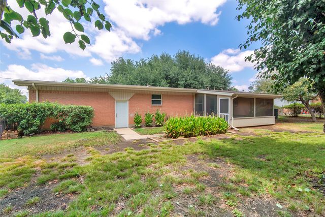 1818 W Hunt Street, Sherman, TX 75092