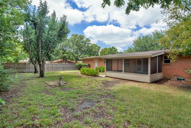 1818 W Hunt Street, Sherman, TX 75092