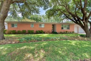 1818 W Hunt Street, Sherman, TX 75092