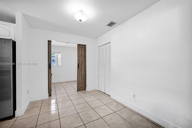 3231 SW 25th St 2, Miami, FL 33133