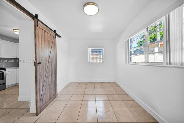 3231 SW 25th St 2, Miami, FL 33133