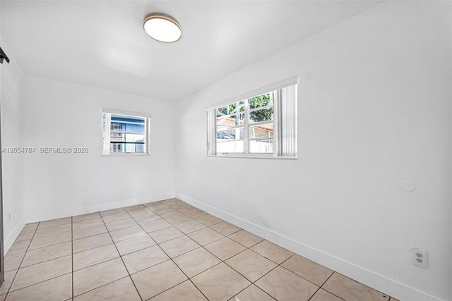 3231 SW 25th St 2, Miami, FL 33133