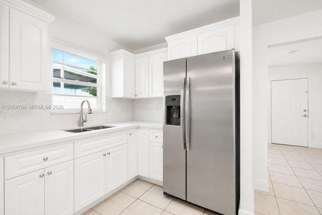 3231 SW 25th St 2, Miami, FL 33133