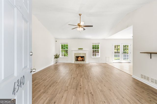 4340 Oak Creek Drive, Gainesville, GA 30506