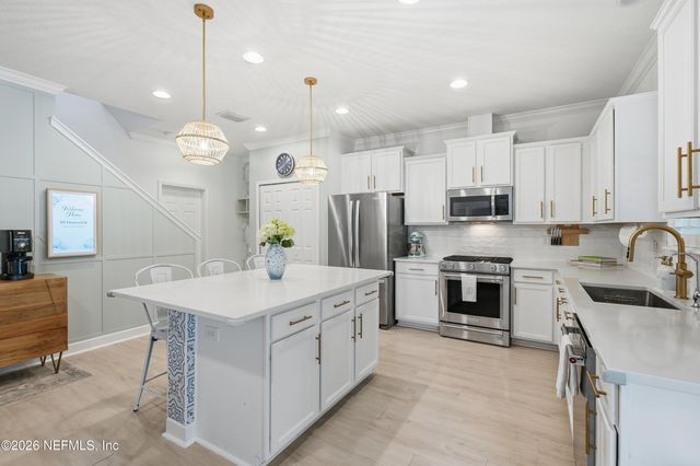 201 GLENWOOD Street, Ponte Vedra, FL 32081