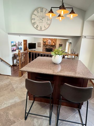 17362 Brook Hill Drive, Orland Park, IL 60467