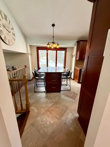 17362 Brook Hill Drive, Orland Park, IL 60467