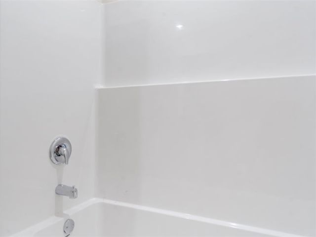 645 S Neon Avenue, Fayetteville, AR 72704