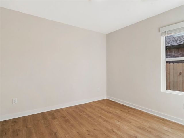 645 S Neon Avenue, Fayetteville, AR 72704