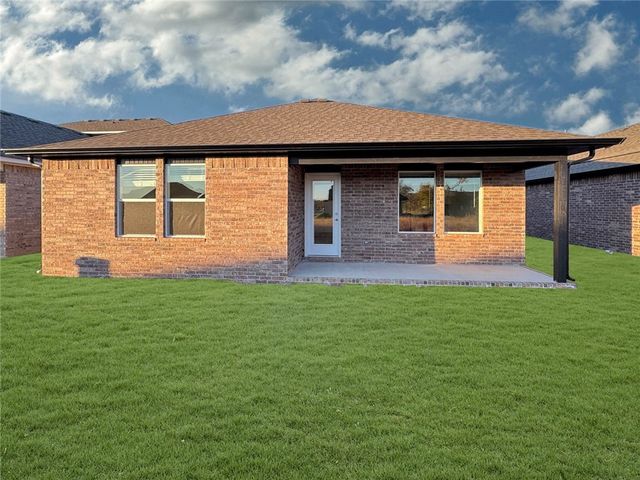 645 S Neon Avenue, Fayetteville, AR 72704