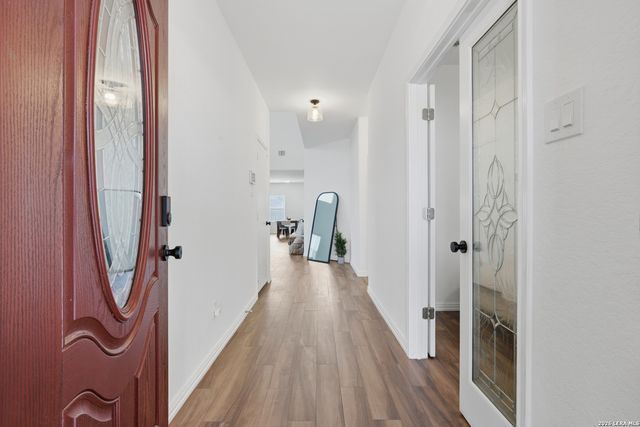 10426 SUN ML, San Antonio, TX 78254