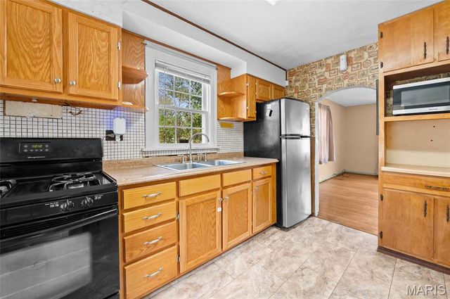 1406 California Avenue, Collinsville, IL 62234